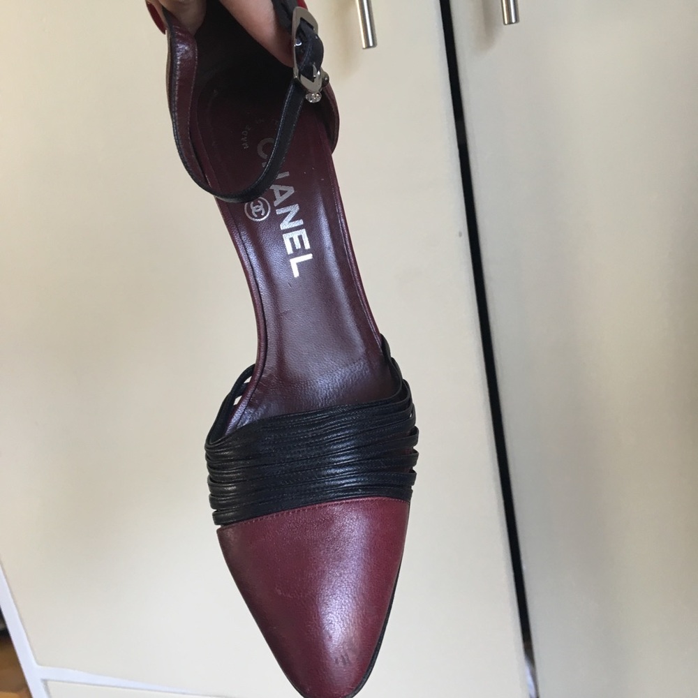 Vintage Chanel heels - Picture 3 of 8